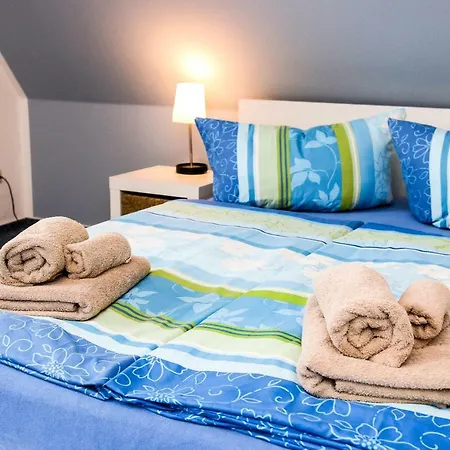 In Der Alexandrinenstrasse * Rostock